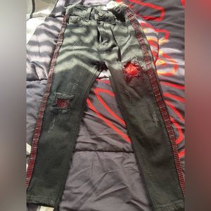 Boys Jeans/size 6/7/black & red